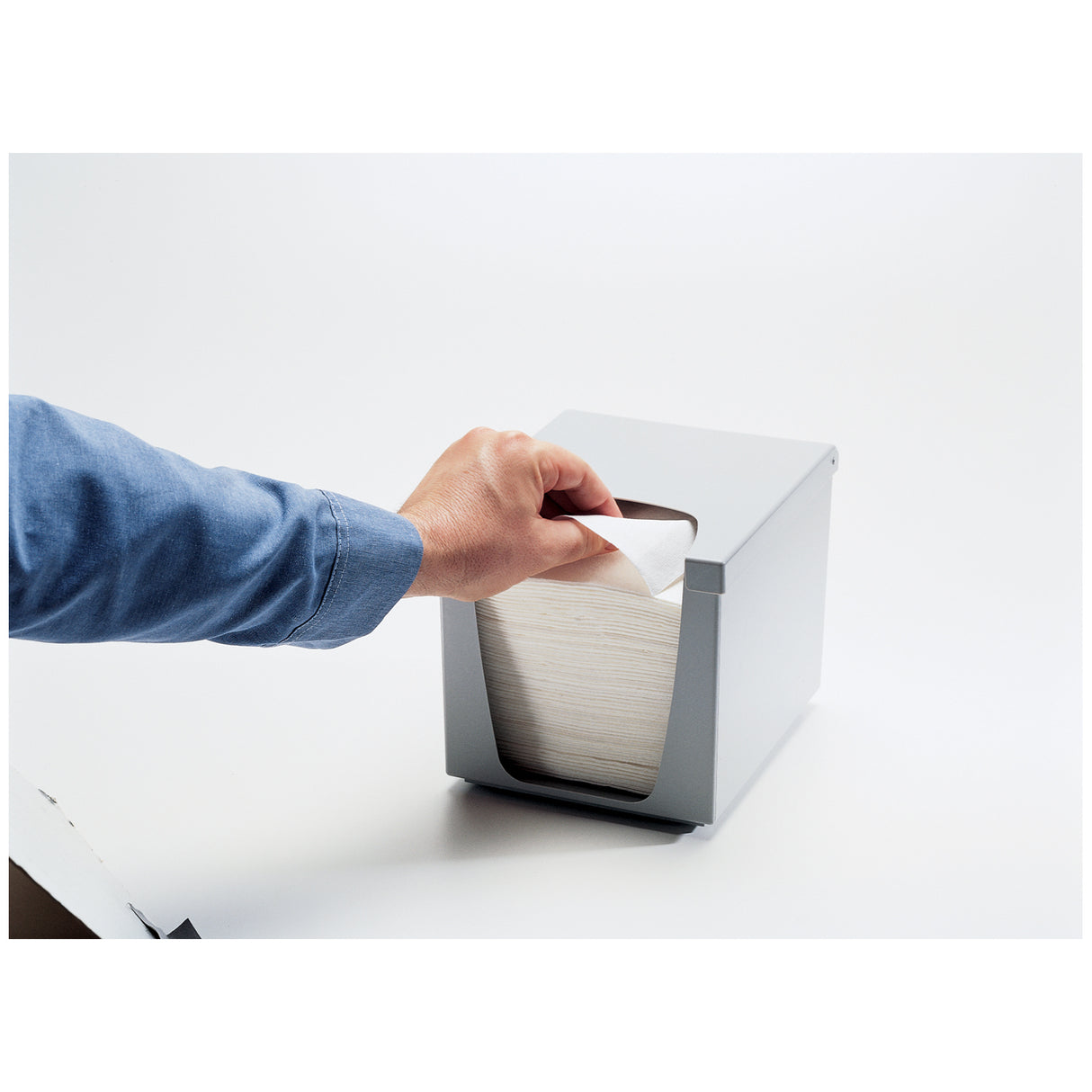 KIMBERLY-CLARK HAND TOWEL DISPENSER - 09107